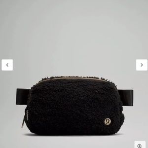 Lululemon Everywhere Belt Bag 1L FLeece